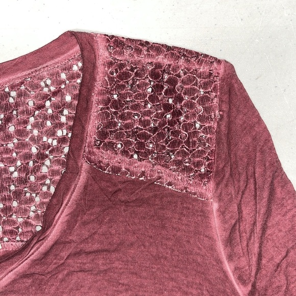 Maurices 24/7 NWT Size 2 Washed Purple Crochet Lace Knot Hemline Knit Top Shirt - Picture 6 of 7